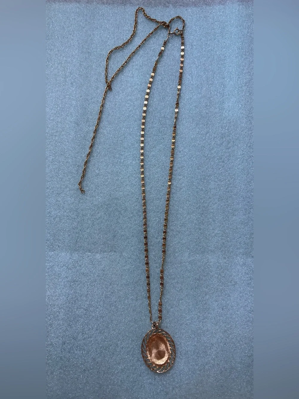 Vintage Gold Tone Red Enamel Oval Pendant necklace